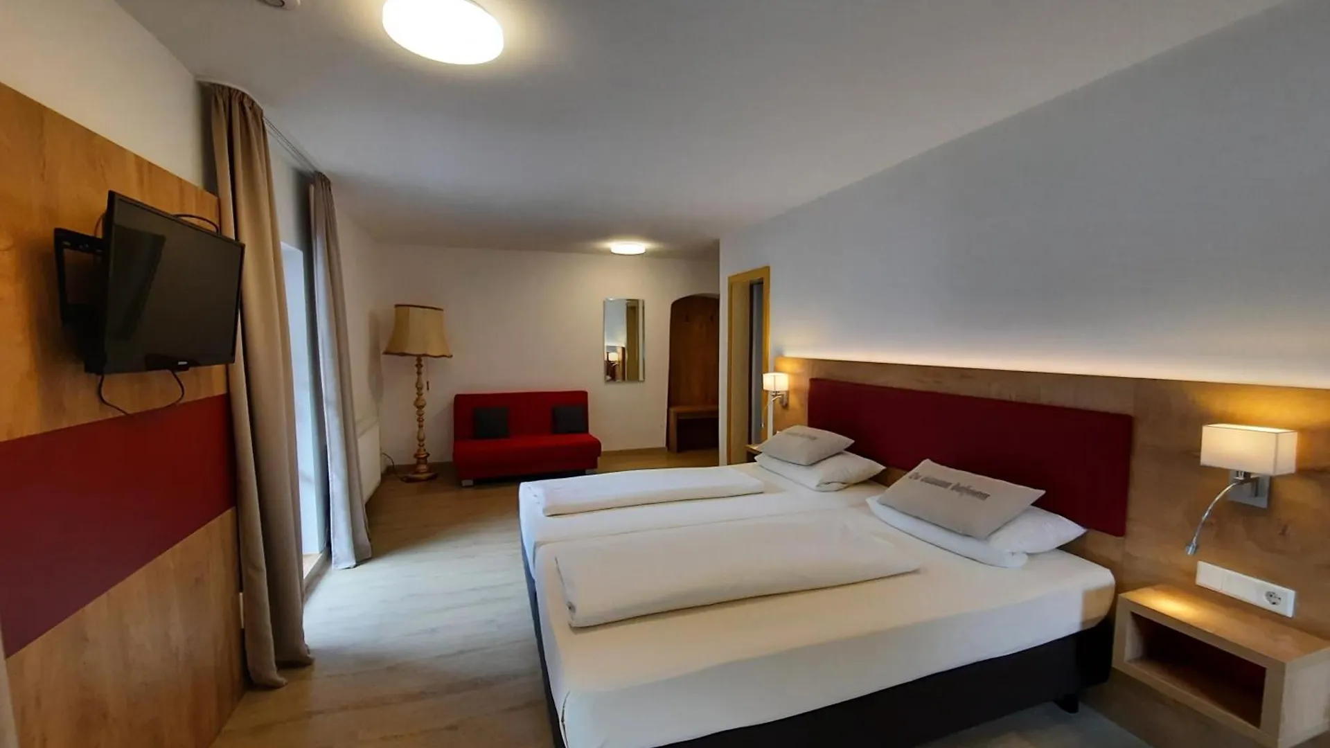 Pension Alter Wirt Enkering Inn